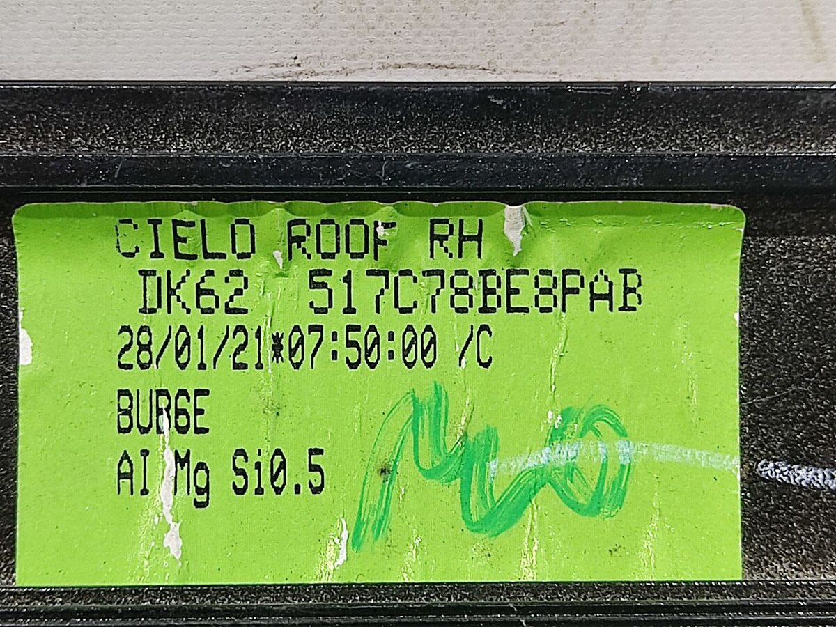 LR072887 Right exterior roof molding for Range Rover Sport L494 (2014-2022) used